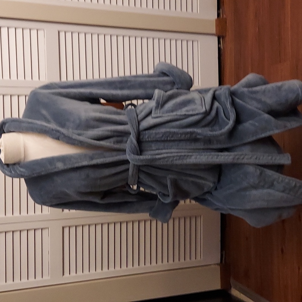 Cozy Blue Robe - Picture 2 of 6